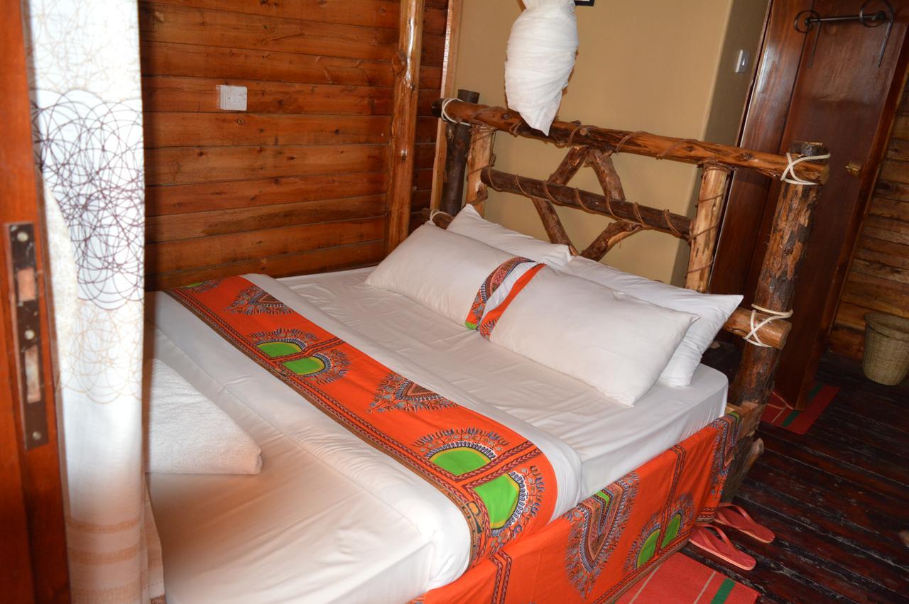 Unik Hotel Kireka エクステリア 写真