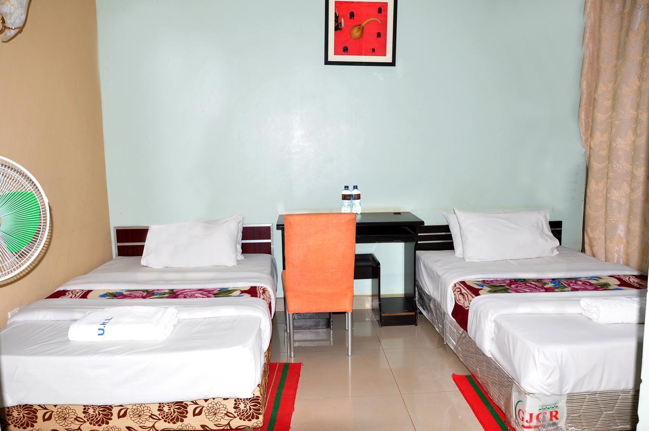 Unik Hotel Kireka エクステリア 写真