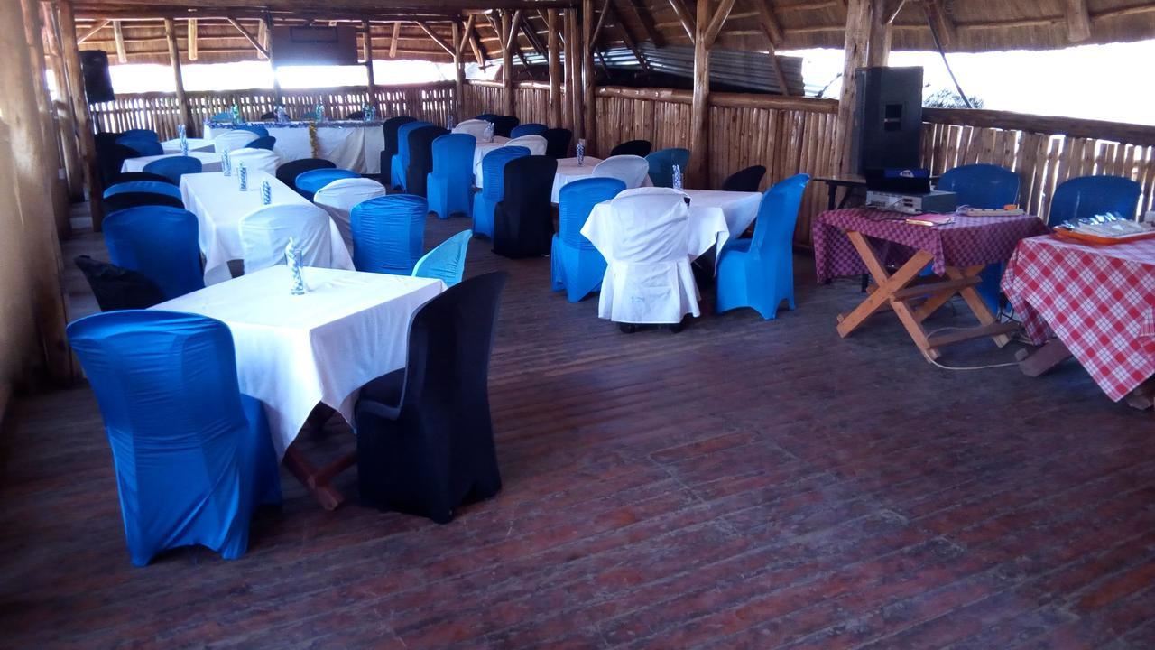 Unik Hotel Kireka エクステリア 写真